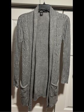 Stephanie Rogers Gray Open-Front Cable Knit Cardigan